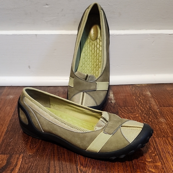 Clarks Shoes - Privo By Clarks Mesa Womens Olive Green Casual Slip On Active Flats Comfort 10